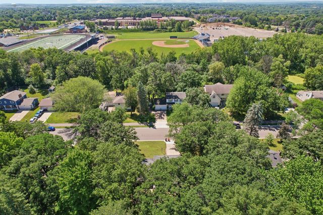 7132 Courtly Road, Woodbury, MN 55125