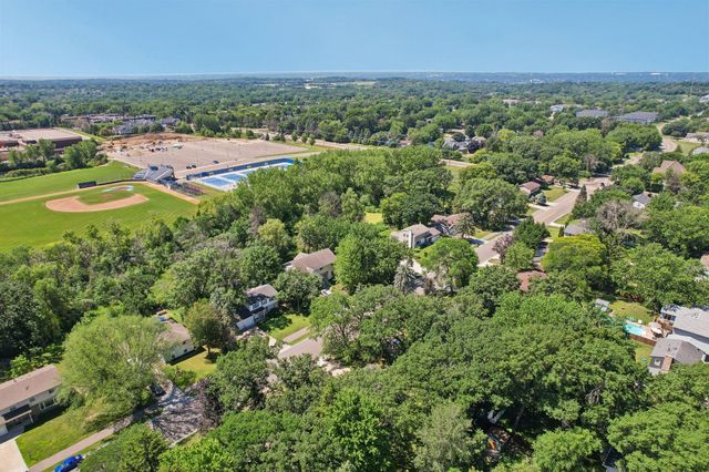 7132 Courtly Road, Woodbury, MN 55125