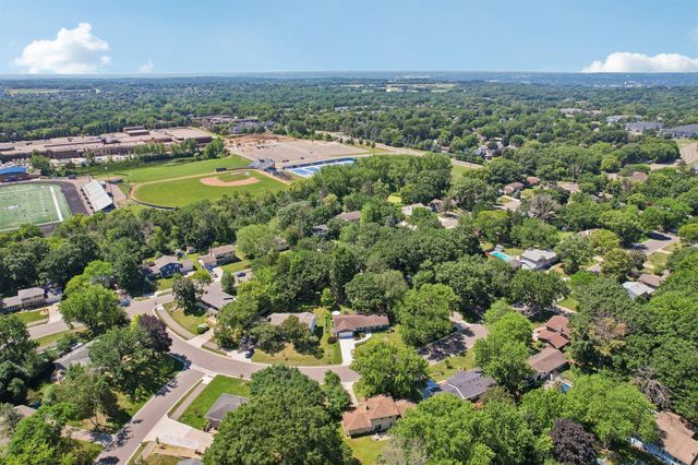 7132 Courtly Road, Woodbury, MN 55125