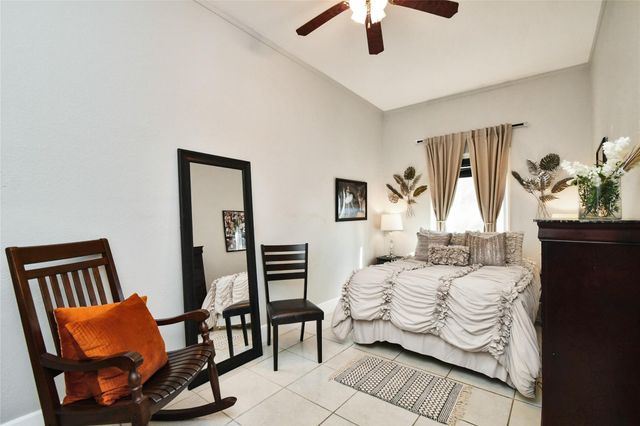 4819 Sherri Lane, Crosby, TX 77532