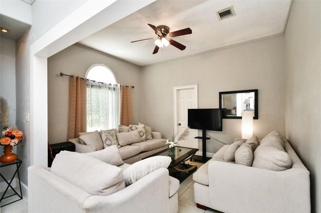 4819 Sherri Lane, Crosby, TX 77532