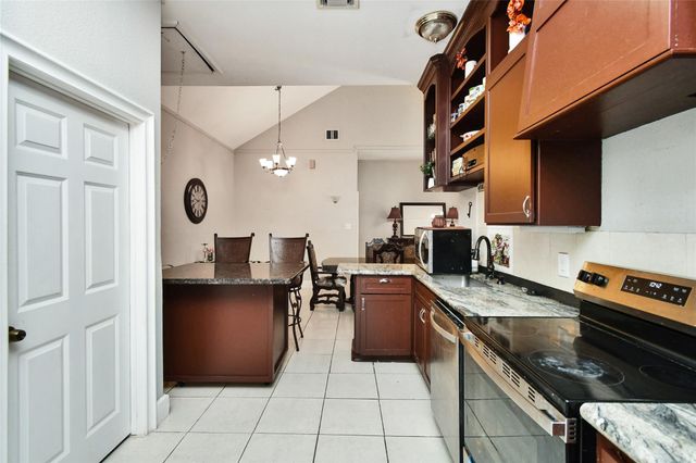 4819 Sherri Lane, Crosby, TX 77532