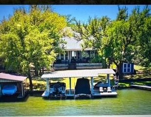 397 Sandy Mountain DR, Llano, TX 78643