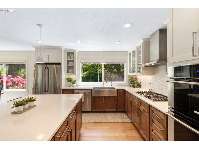 1121 DEVON Ln, Lake Oswego, OR 97034