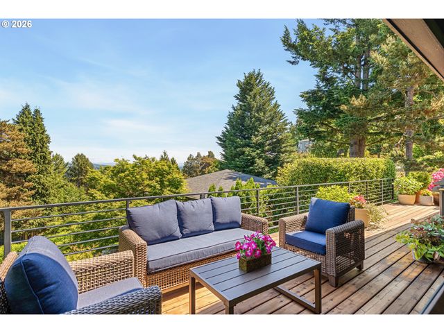 1121 DEVON Ln, Lake Oswego, OR 97034