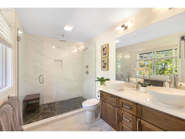 1121 DEVON Ln, Lake Oswego, OR 97034