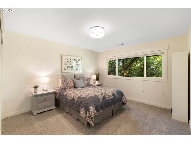 1121 DEVON Ln, Lake Oswego, OR 97034