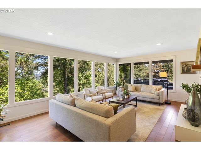 1121 DEVON Ln, Lake Oswego, OR 97034