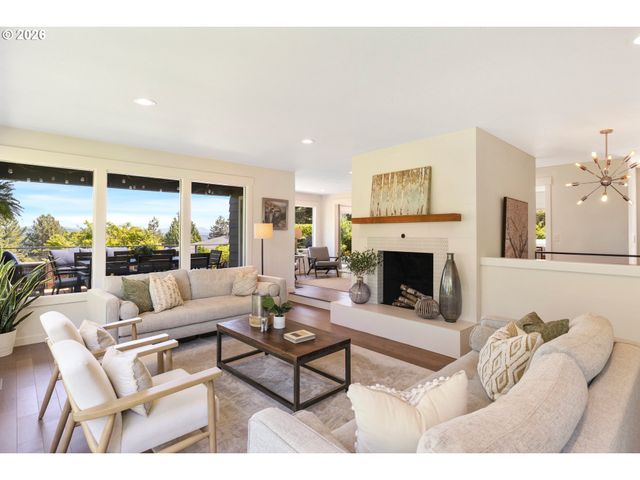 1121 DEVON Ln, Lake Oswego, OR 97034