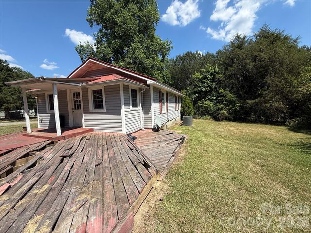 129 Sunset Drive, Troy, NC 27371