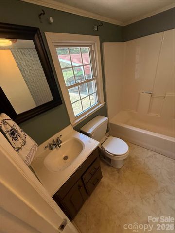 129 Sunset Drive, Troy, NC 27371