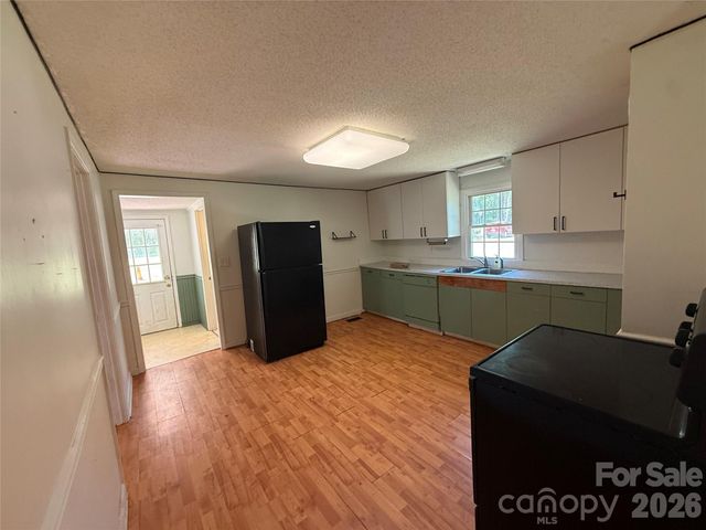 129 Sunset Drive, Troy, NC 27371