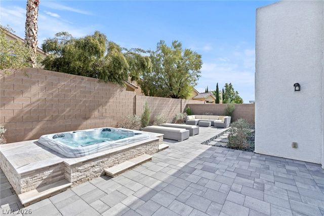 8990 Golden Crow Avenue, Las Vegas, NV 89148