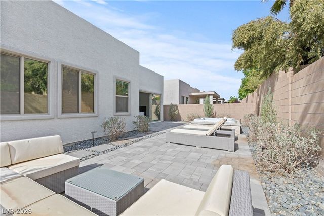 8990 Golden Crow Avenue, Las Vegas, NV 89148