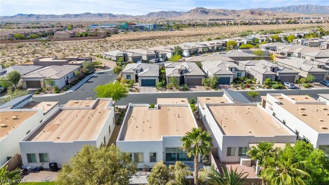 8990 Golden Crow Avenue, Las Vegas, NV 89148