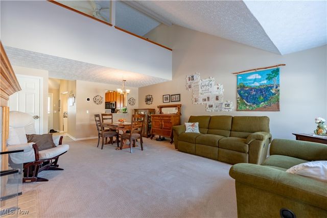 1617 NE Southpointe Circle NE, Canton, OH 44714