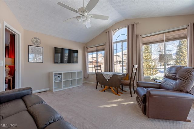 1617 NE Southpointe Circle NE, Canton, OH 44714