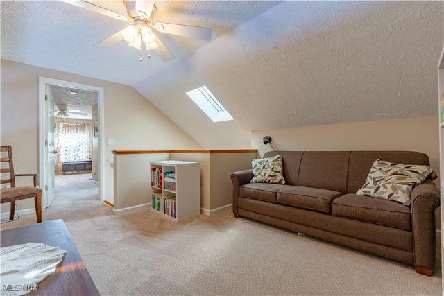 1617 NE Southpointe Circle NE, Canton, OH 44714