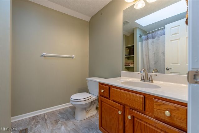 1617 NE Southpointe Circle NE, Canton, OH 44714