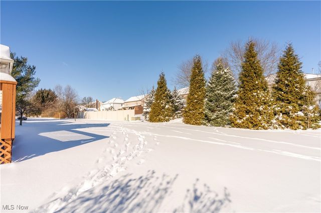 1617 NE Southpointe Circle NE, Canton, OH 44714