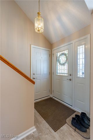 1617 NE Southpointe Circle NE, Canton, OH 44714