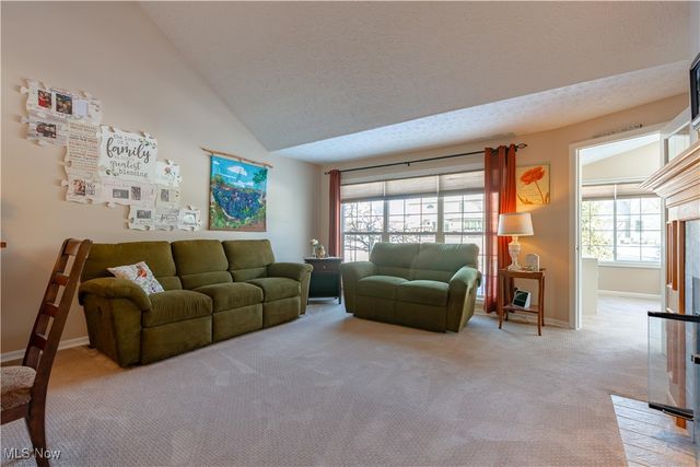 1617 NE Southpointe Circle NE, Canton, OH 44714