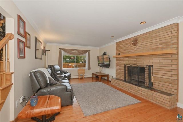11c Hayes Ct, Superior, WI 54880