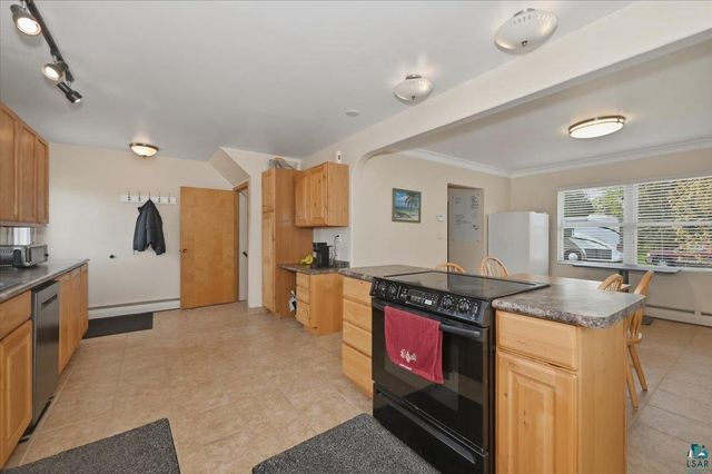 11c Hayes Ct, Superior, WI 54880