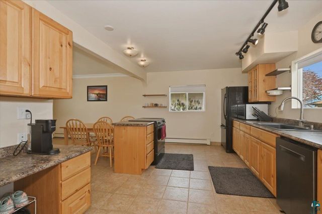 11c Hayes Ct, Superior, WI 54880