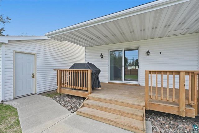 11c Hayes Ct, Superior, WI 54880