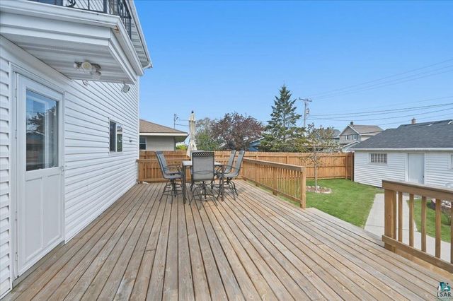 11c Hayes Ct, Superior, WI 54880