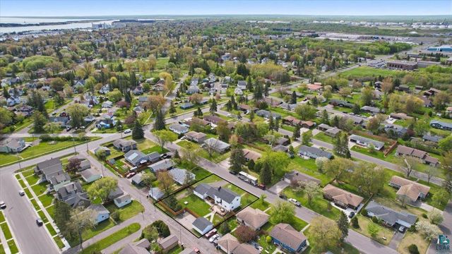 11c Hayes Ct, Superior, WI 54880