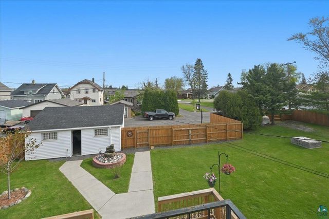 11c Hayes Ct, Superior, WI 54880