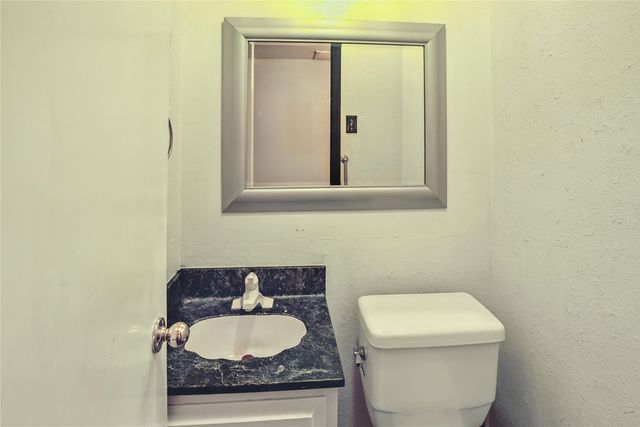 1719 E Grauwyler Road 103, Irving, TX 75061