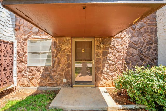 1719 E Grauwyler Road 103, Irving, TX 75061