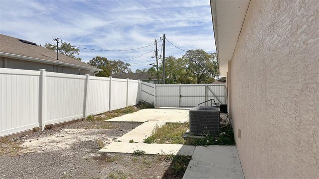 101 PARKTON AVENUE, Spring Hill, FL 34606