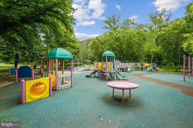 8467 RANDELL RIDGE RD, Frederick, MD 21704