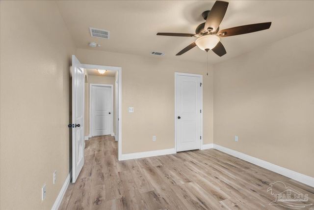 6096 Winchester Cir, Milton, FL 32570