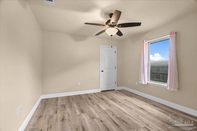 6096 Winchester Cir, Milton, FL 32570