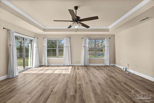 6096 Winchester Cir, Milton, FL 32570