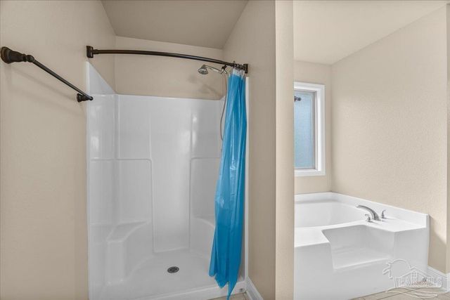 6096 Winchester Cir, Milton, FL 32570