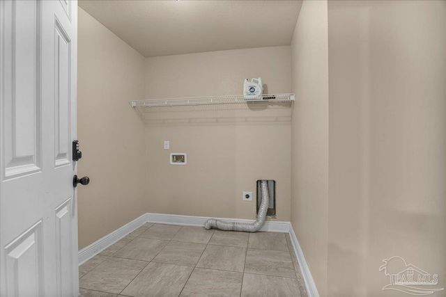 6096 Winchester Cir, Milton, FL 32570