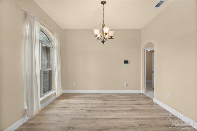 6096 Winchester Cir, Milton, FL 32570