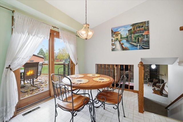 29214 Manor DRIVE, Waterford, WI 53185