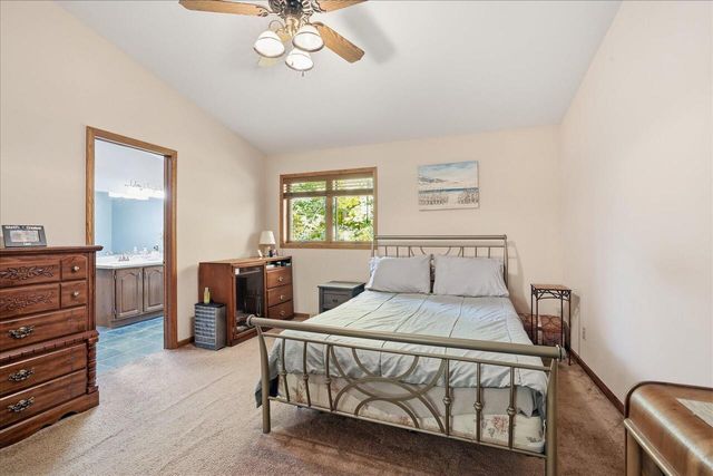 29214 Manor DRIVE, Waterford, WI 53185