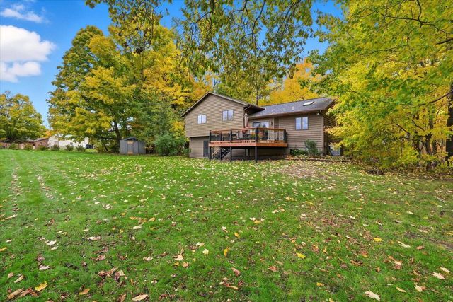 29214 Manor DRIVE, Waterford, WI 53185