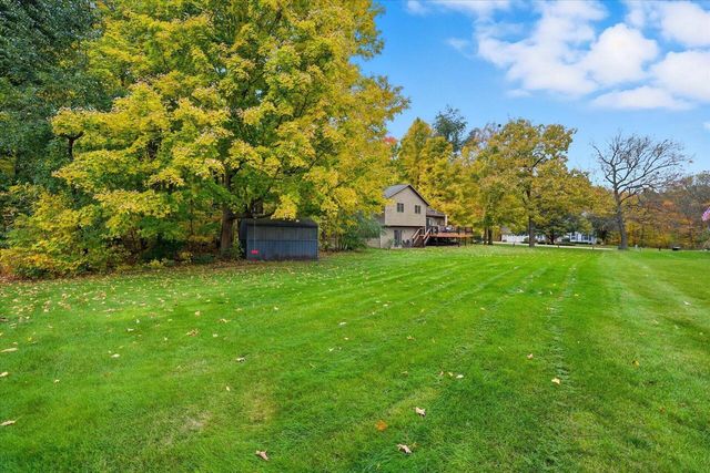 29214 Manor DRIVE, Waterford, WI 53185