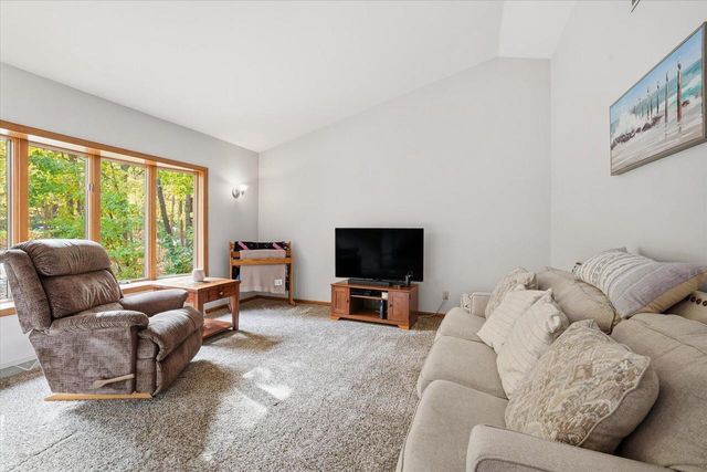 29214 Manor DRIVE, Waterford, WI 53185