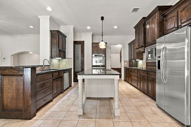 7004 Cherrybark Lane, North Richland Hills, TX 76182