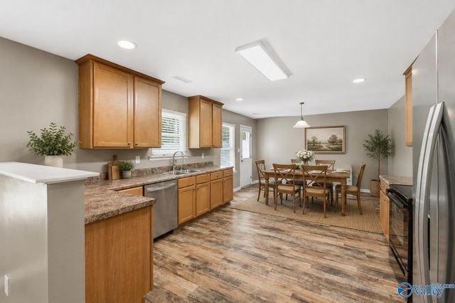4805 Inglewood Court SE, Owens Cross Roads, AL 35763